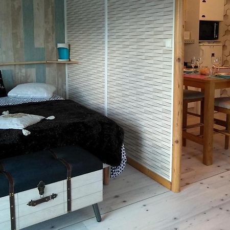 Le Haut Village Chambre D'Hotes Mobi-Loft Cosy Sauna ,Douche ,Chromotherapie Arrest Exteriér fotografie